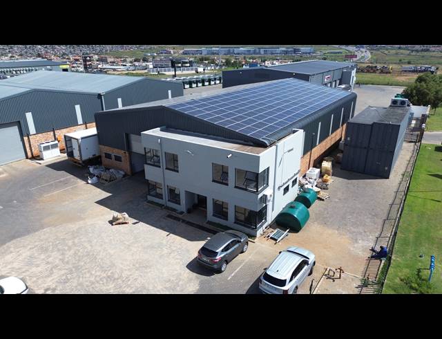3,980M² INVESTMENT FOR SALE IN CLAYVILLE